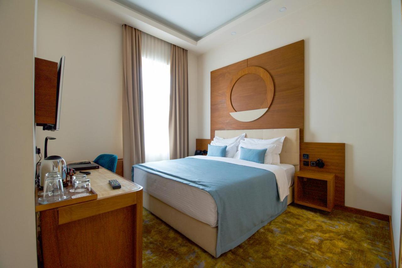 Hotel City Savoy Belgrade Exterior photo